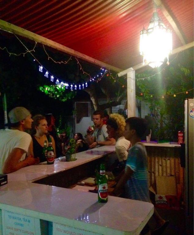 Good For Ya Knee Hostel & Bungalows (Adults Only) Gili Trawangan Zewnętrze zdjęcie