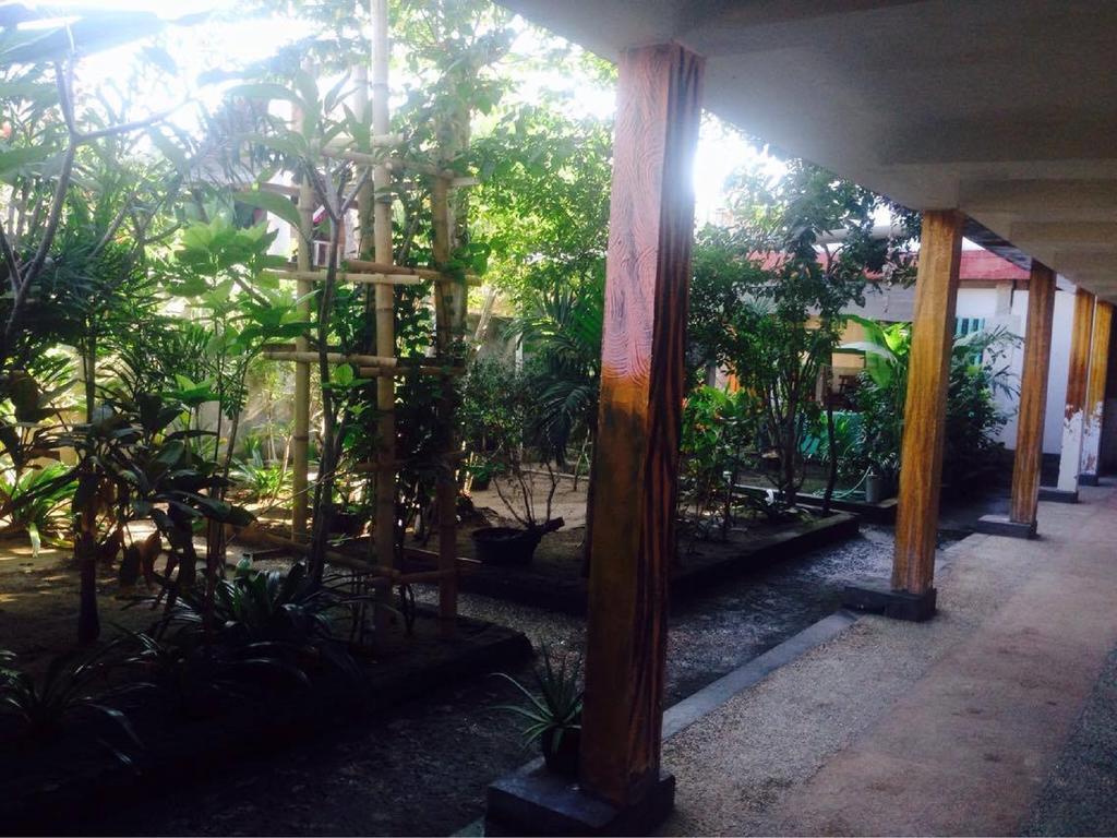 Good For Ya Knee Hostel & Bungalows (Adults Only) Gili Trawangan Zewnętrze zdjęcie